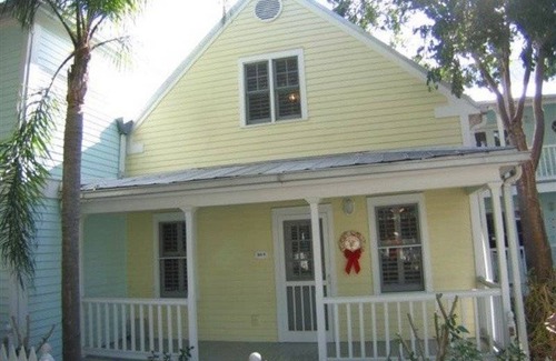 Midtown Cottage | 130 m² Cabin ∙ 2 bedrooms ∙ 6 guests