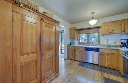 Rapid City Cottage | 130 m² Cabin ∙ 3 bedrooms ∙ 8 guests