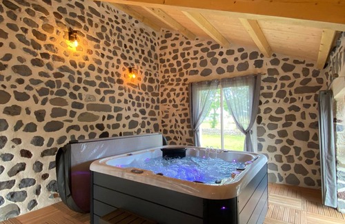 Arlempdes Cottage | 130 m² Cabin ∙ 4 bedrooms ∙ 8 guests