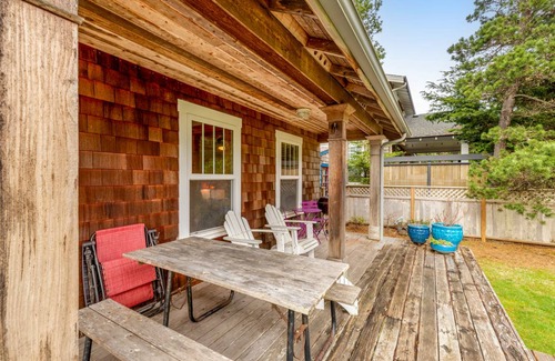 Gearhart Cottage | 130 m² Cabin ∙ 4 bedrooms ∙ 8 guests