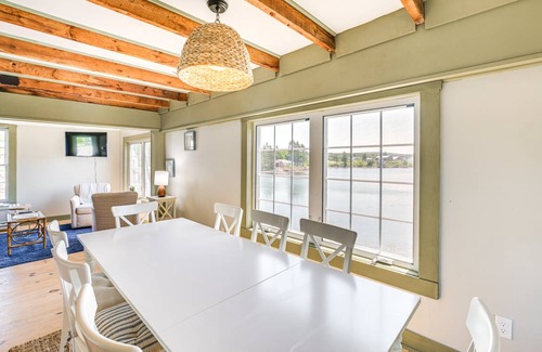 Winter Harbor Cottage | 130 m² Cabin ∙ 2 bedrooms ∙ 7 guests