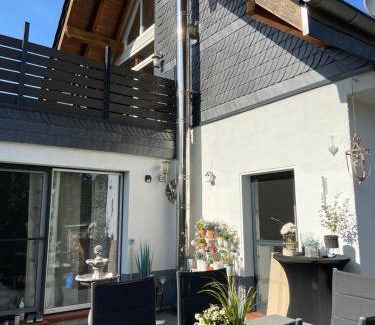 Ronsdorf Apartment | 130 m² Apartment ∙ 3 bedrooms ∙ 11 guests