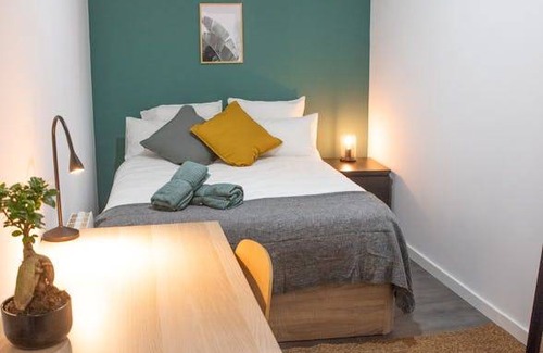 Barrio de La Latina Resort | 130 m² Private room ∙ 1 bedroom ∙ 1 guest