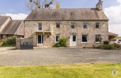Orval House | 130 m² Gîte ∙ 3 bedrooms ∙ 7 guests