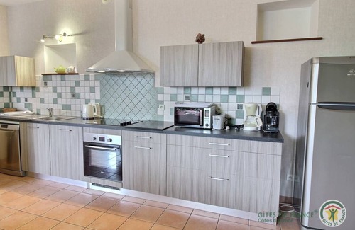 Pedernec House | 130 m² Gîte ∙ 4 bedrooms ∙ 8 guests