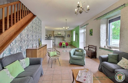 Pedernec House | 130 m² Gîte ∙ 4 bedrooms ∙ 8 guests