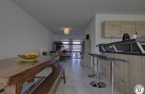 Peronnas House | 130 m² Gîte ∙ 4 bedrooms ∙ 12 guests