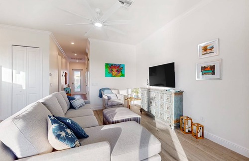 Saint James City House | 130 m² House ∙ 3 bedrooms ∙ 6 guests