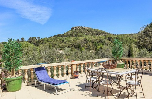 Vernegues House | 130 m² House ∙ 2 bedrooms ∙ 6 guests