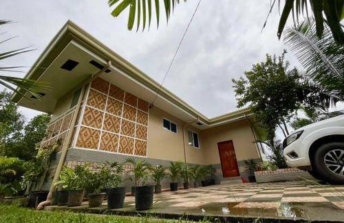Ormoc House | 130 m² House ∙ 2 bedrooms ∙ 6 guests
