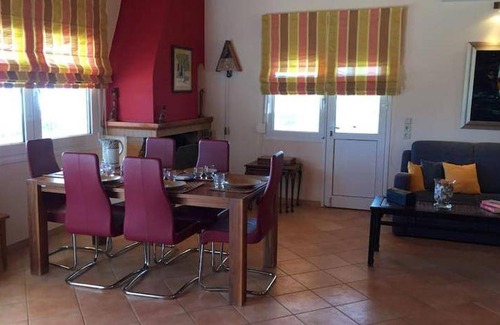 Ermionida House | 130 m² House ∙ 3 bedrooms ∙ 6 guests