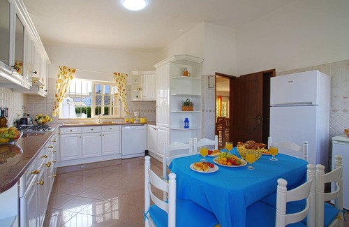 Cerca Velha House | 130 m² House ∙ 3 bedrooms ∙ 6 guests