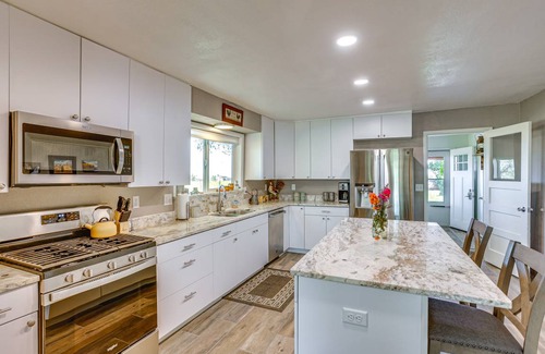 Lewis House | 130 m² House ∙ 3 bedrooms ∙ 6 guests