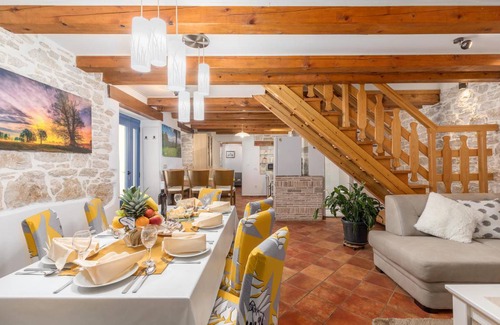 Sajini House | 130 m² House ∙ 3 bedrooms ∙ 6 guests