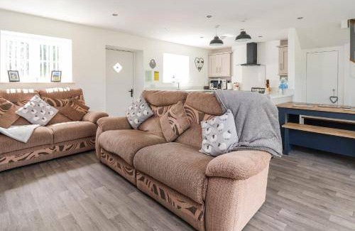 Bronygarth House | 130 m² House ∙ 3 bedrooms ∙ 6 guests