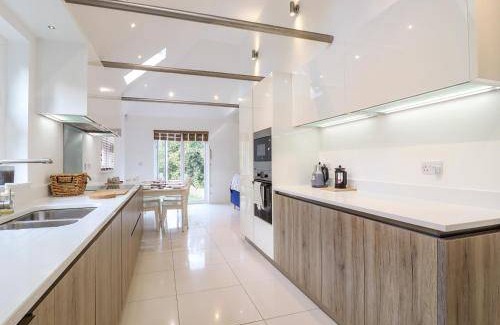 Bromley Common and Keston House | 130 m² House ∙ 3 bedrooms ∙ 6 guests