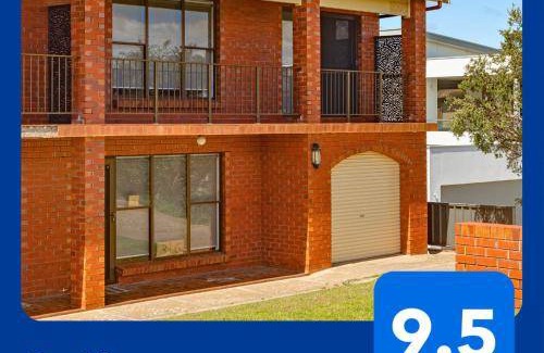 McCracken House | 130 m² House ∙ 4 bedrooms ∙ 8 guests