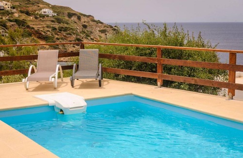 Kini House | 130 m² House ∙ 4 bedrooms ∙ 8 guests