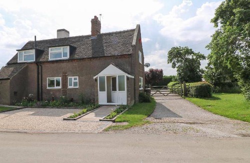 Great Haywood House | 130 m² House ∙ 3 bedrooms ∙ 6 guests