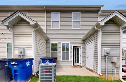 Winston - Salem House | 130 m² House ∙ 2 bedrooms ∙ 4 guests