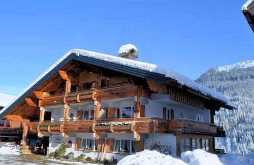 Hirschegg Apartment | 130 m² Serviced apartment ∙ 3 bedrooms ∙ 6 guests