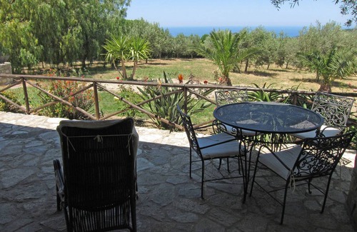 Collesano Villa | 130 m² Villa ∙ 3 bedrooms ∙ 6 guests