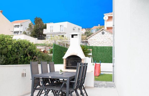 Srebreno Villa | 130 m² Villa ∙ 3 bedrooms ∙ 6 guests