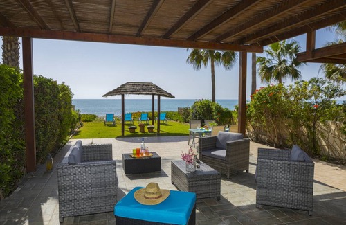 Meneou Villa | 130 m² Villa ∙ 3 bedrooms ∙ 6 guests
