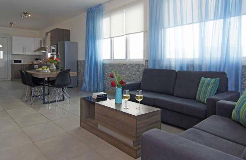 Ayia Thekla Villa | 130 m² Villa ∙ 3 bedrooms ∙ 6 guests