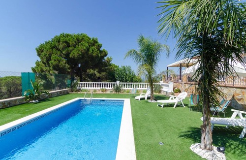 Cruilles Villa | 130 m² Villa ∙ 4 bedrooms ∙ 10 guests