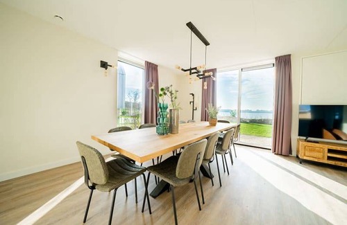 Linden Villa | 130 m² Villa ∙ 6 bedrooms ∙ 12 guests