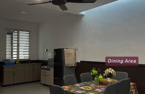 Alor Setar House | 1300 m² House ∙ 3 bedrooms ∙ 6 guests