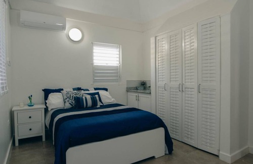 Gordon Town House | 1300 m² House ∙ 1 bedroom ∙ 4 guests