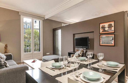 Eixample Apartment | 131 m² Apartment ∙ 3 bedrooms ∙ 8 guests