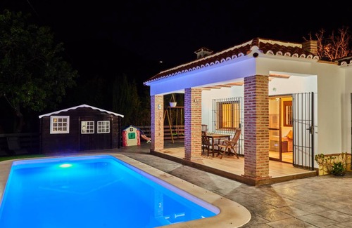 Casabermeja Villa | 131 m² Villa ∙ 3 bedrooms ∙ 8 guests