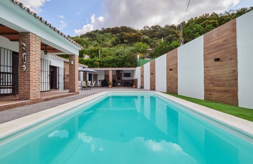 Casabermeja Villa | 131 m² Villa ∙ 3 bedrooms ∙ 8 guests