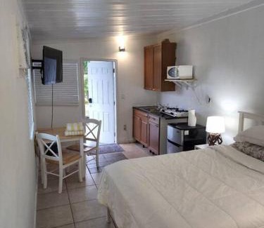 Tamiami Apartment | 13101 Main Apartment Miami
