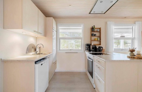 Oster Somarken House | 1312 Aakirkeby - Poserekrogen 14