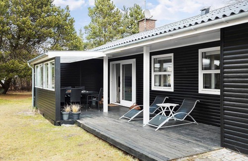 Oster Somarken House | 1312 Aakirkeby - Poserekrogen 14