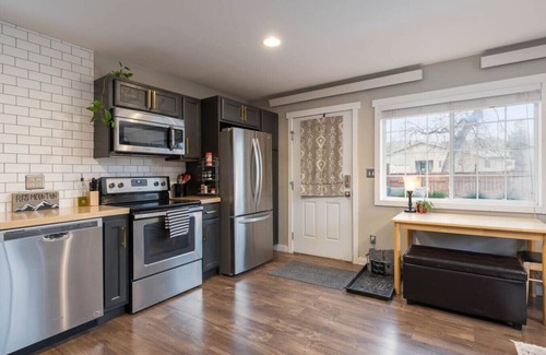 Spearfish House | 1315 N 5th St #2 · Downtown Modern-Farmhouse Studio