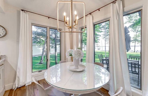 Central Lake Cottage | 132 m² Cabin ∙ 3 bedrooms ∙ 6 guests