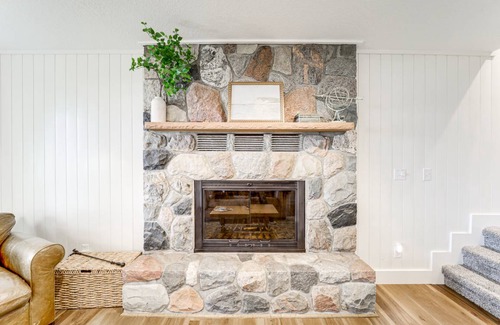 Central Lake Cottage | 132 m² Cabin ∙ 3 bedrooms ∙ 6 guests