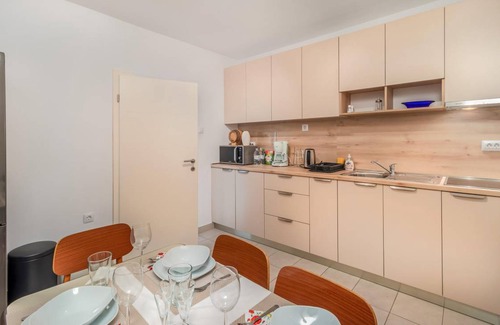 Ika House | 132 m² Maisonette ∙ 5 bedrooms ∙ 9 guests