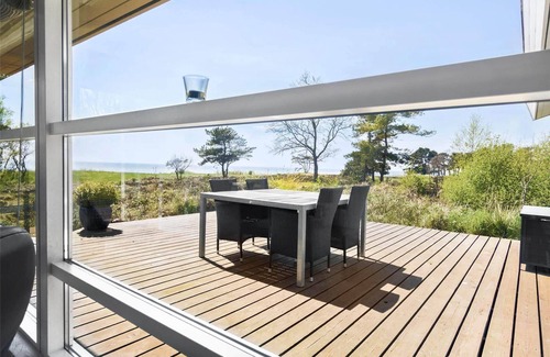 Oster Somarken House | 1327 Aakirkeby - Holsteroddevej 15