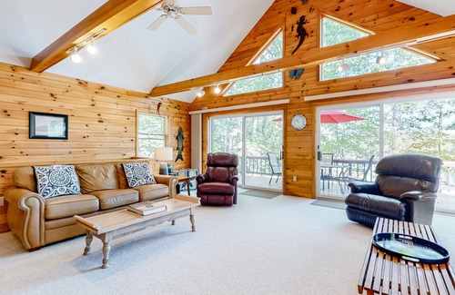 Pine River Pond House | 133 m² House ∙ 3 bedrooms ∙ 9 guests
