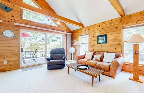 Pine River Pond House | 133 m² House ∙ 3 bedrooms ∙ 9 guests