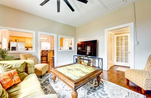 NoDa House | 134 m² House ∙ 2 bedrooms ∙ 4 guests