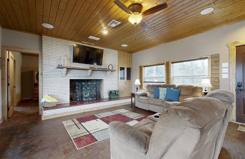 Burnet House | 134 m² House ∙ 2 bedrooms ∙ 8 guests
