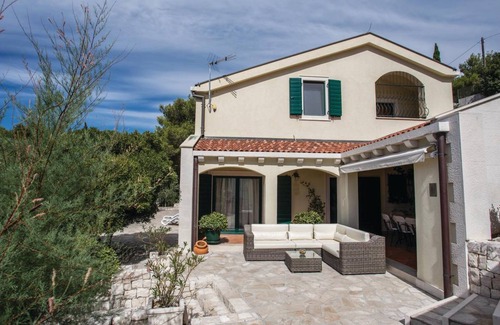 Klek House | 134 m² House ∙ 4 bedrooms ∙ 6 guests