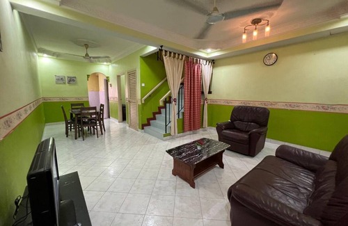 Pulai House | 134 m² House ∙ 4 bedrooms ∙ 6 guests